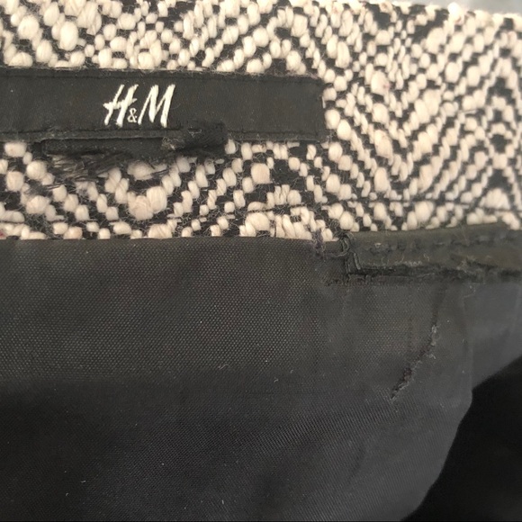 H&M Womens Skirt 29" Waist Black and White Knit Geo-Printed Bottom - Picture 3 of 3